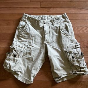 Men’s Gap Cargo Shirts Size 28